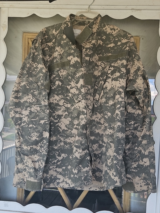 DJ manufacturing corp. Other - Men's Military-Style Digital Camo Field Jacket - Gray/Tan